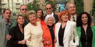 Lindenstrasse theme written by jürgen knieper see more ». Taz Autorin In Der Lindenstrasse Von Obercool Bis Voll Peinlich Taz De
