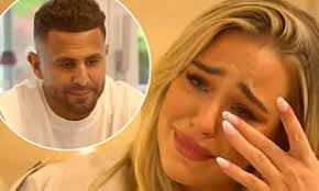 Iris Harding's Instagram, Twitter & Facebook