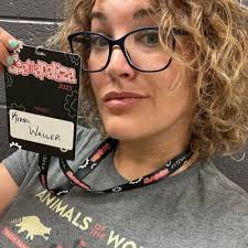 Kerri Waller (@WallerArt)