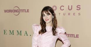 Discover the magic of the internet at imgur, a community powered entertainment destination. Zooey Deschanel Has Two Kids With Ex Husband Jacob Pechenik Details