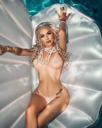 Mariahlynn - Free pics, galleries & more at Babepedia