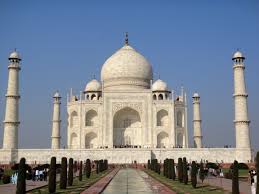 Batı kapısı, doğu kapısı (bu iki kapı gün doğumundan gün batımına açık) ve güney kapısı (bu gişe sabah. Taj Mahal Agra India Wonders Of The World Taj Mahal Seven Wonders