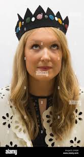 Wie von kate moos getragen -Fotos und -Bildmaterial in hoher Auflösung