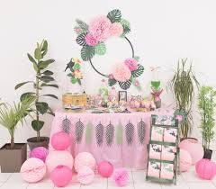 Achetez vos objets et accessoires déco de couleur grise. Anniversaire Tropical Party Jungle Rose Vert Sweet Table