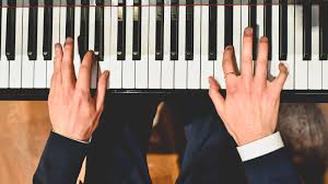 🎹 piano by gismart is an electric keyboard simulator app packed with virtual instruments to help you learn chords and music notes for free! 9 Easy Classical Piano Pieces To Get You Started On Keys Classic Fm