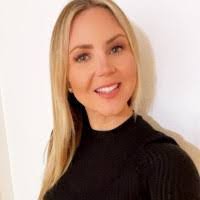 Allison Moorhead's Instagram, Twitter & Facebook