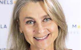 Dr Lynn Biggs & Lindi Coetzee