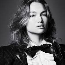 V153: Love That Never Ends with Camille Opp