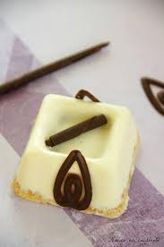 Entremet Chocolat Blanc Cœur Cassis Entremet Chocolat Gateaux Et Desserts Alimentation