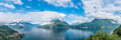 Si ebbe poi la colonizzazione romana, culminata con la fondazione di como, data l'importanza del lago per la difesa dei territori padani e come via di. Lake Como Home Facebook