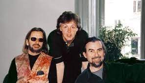 The last photos of john lennon and george harrison together; Nov 12 01 George Paul Ringo Meet For Last Time Best Classic Bands