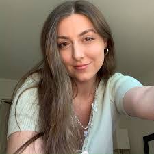 Bridget Corbin's Instagram, Twitter & Facebook