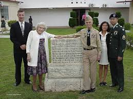 Was born in lynchburg and now lives in washington. Desmond Doss Inboxlopeq