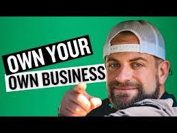 Mike Claudio's Instagram, Twitter & Facebook