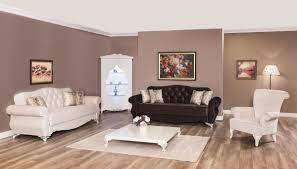 Koyu kahverengi cepheli bir bölmedeki duvarlardaki sarı renk değişimleri harika görünmektedir. Evinizde Etkili Kahverengi Mobilya Dekorasyon Kombini Yapmaniz Icin Gerekenler Dekorstore C 2020