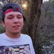 Friends gather where White County teens died