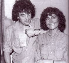 Ivano fossati (born 21 september 1951) is an italian pop singer from genoa. Carpe Diem Mia Martini E Ivano Fossati Raccontano Come E Nata La Loro Esecuzione Di Vedrai Vedrai Di Luigi T Cantanti Famosi Artisti Musicali Musica Leggera