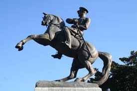 May 20, 2021 · vezirköprü ilçesinin girişinde 2017 yılında yapılan yaklaşık 5 metrelik yassı semaver anıtı, son günlerde sosyal medyada eleştiri konusu oldu.i̇lçeye özgü coğrafi işaret tescili. Hangi Sehirlerin Neyi Meshur