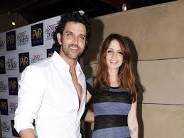 On gauri khan's birthday last year (2016), sussanne wished her on instagram and shared an old photo of herself and hrithik with gauri. Hrithik Roshan Co Parenting 101 Suzanne Moves In With Hrithik During 21 Day Nation Wide Lockdown Actor Thanks Supportive And Understanding Ex Wife