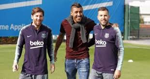 لاعب برشلونة السابق وبطل الدوري الصيني. Ø¨Ø§ÙˆÙ„ÙŠÙ†ÙŠÙˆ ÙŠØ²ÙˆØ± Ù…Ø±Ø§Ù† Ø¨Ø±Ø´Ù„ÙˆÙ†Ø© Ù„Ø£ÙˆÙ„ Ù…Ø±Ø© Ø¨Ø¹Ø¯ Ø§Ù„Ø±Ø­ÙŠÙ„ Ø¥Ù„Ù‰ Ø§Ù„ØµÙŠÙ† Ø§Ù„ÙŠÙˆÙ… Ø§Ù„Ø³Ø§Ø¨Ø¹