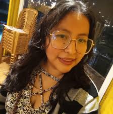 Perdón pero si eres menor que VOCALOID tú opinión no cuenta (FELIZ  CUMPLEAÑOS VOCALOID WUUU, YA TIENES 18 Q GRANDE)