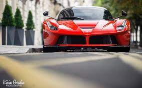 Investindustrial and ferrari signed a deal to build a new area themed to the italian sports car brand in the portaventura resort covering 60,000 m2, including new rides, restaurants, shops and car racing simulators. Ferrari Windows 10 Theme Themepack Me