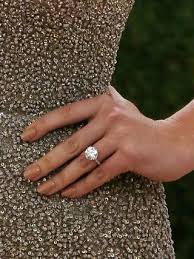 Is jennifer lopez the 21st century's elizabeth taylor? Jennifer Lopez Discusses Engagement Ring From Ben Affleck