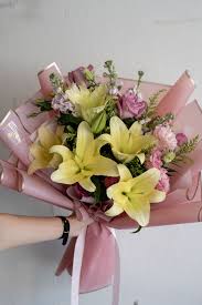 Yellow Lilies Bouquet Flowers Bouquet Gift Lily Bouquet Flower Arrangements