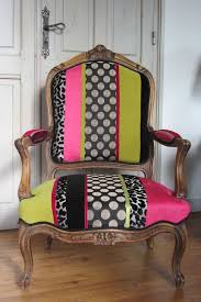 Retapisser Un Fauteuil Tapissier A Bohars Retapisser Un Fauteuil Tissus Ameublement Fauteuil Fauteuil Deco