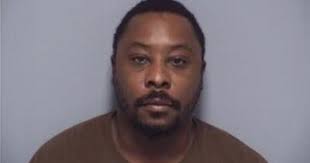 Second Roanoke twin pleads to malicious wounding in Williamson Road shop  brawl