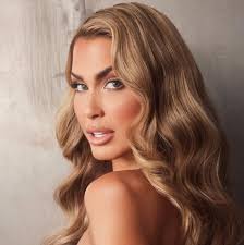 Selling the OC season 2: Who is Ali Harper?