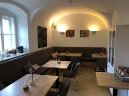 Voor deze gids zijn we onze volledige verzameling van wandelingen en routes rond eisenstadt nagegaan om jou de top 18 beste wandelroutes in de regio te presenteren. Die Alm By Rabina Posts Facebook