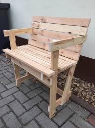 Gartenmöbel und gartenbank selber bauen. Ihre Eigene Gartenbank Holzbank Bank Aus Altem Lattenrost Bauen