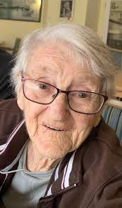 A MESSAGE FROM GARY AND RUTH BYWATERS. CONDOLENCES TO THE BYWATERS FAMILY💕  Last evening our very special Mum, Nan & Nan Nan passed away in Stawell  hospital . She reached a grand