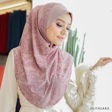 2, 33, jalan danau lumayan, bandar sri permaisuri, 56000 cheras, kuala lumpur, malaysia. Photoshoot For Jelitasara Model By Adielaridzuan Makeup By Ramzamode Photographer By Najarhusshakir Any Product Ph Fashion Unique Fashion Editorial Fashion