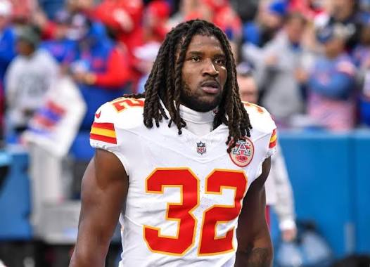 Just in: LB Nick Bolton is re-signing with the Chiefs on a 3-year, $45  million deal, including $30M fully guaranteed at signing, per source.