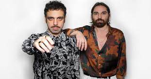 Dimartino, nome d'arte di antonio di martino, per il 2020 ha annunciato un progetto diverso che si concretizzerà in un tour congiunto con il collega colapesce. Who Are Colapesce And Dimartino Let S Get To Know The Duo Going To Sanremo 2021 Better Curler Ruetir