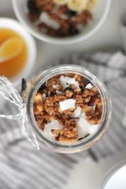 Kokos Sauerkirsch Granola Mit Kakaonibs Schones Leben Sauerkirschen Rezepte Kakaonibs