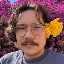 It seems like people are more empathetic towards single dads and they use  that to their advantage