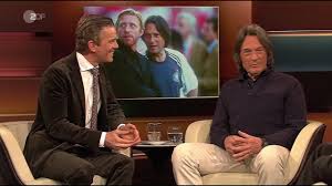 Born 12 august 1942 in leerhafe, today part of wittmund, east frisia) is a german orthopedist. Die Abenteuer Des Wunderarztes Dr Muller Wohlfahrt Bei Markus Lanz Vom 28 03 2018 Zdf Youtube