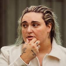 Posting Courtney Johnston|Lemon8