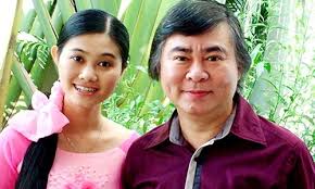 NSƯT Quế Trân: 'Tôi bên mẹ nhiều hơn sau khi cha mất'