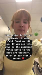 Elizabeth Aispuro's Instagram, Twitter & Facebook