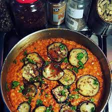Aubergine And Lentil Vindaloo Vegan Recipe Yummly Recipe Vegetarian Vindaloo Recipes Vegetarian Recipes