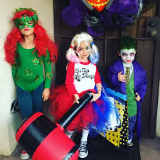 Harley quinn kostüm genellikle duvarlar, direkler ve diğer yapısal kaideler için cam bağlantı elemanlarında kullanılır. Pin On Halloween Costumes
