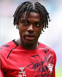 Chelsea close to signing Southampton midfielder