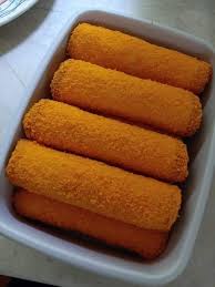 Tak mau kalah dengan kuliner kekinian di mall lainnya. Food Viral Malaysia No Twitter Roti Gulung Sosej Cheese Jom Cuba Yang Nie Plak Geng Takdelah Bosan Duk Rumah Kan Bahan Bahan 1 Roti 2 Mozzarella Cheese Cheese Keping 3