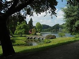 L'histoire se déroule au 18e siècle dans un petit village d'angleterre. Orgueil Et Prejuges Film 2005 Wikipedia