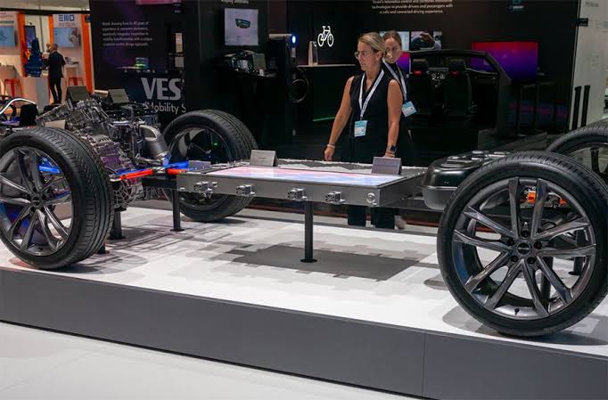 Tipos de vehiculos híbridos: ¿MHEV, HEV, PHEV y REEV?