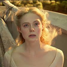 Maleficent: Mächte der Finsternis, 1 DVD,1 DVD-Video: Für Hörgeschädigte  geeignet. USA.USA: Amazon.de: Rønning, Joachim, Jolie, Angelina, Fanning,  Elle, Pfeiffer, Michelle: DVD & Blu-ray